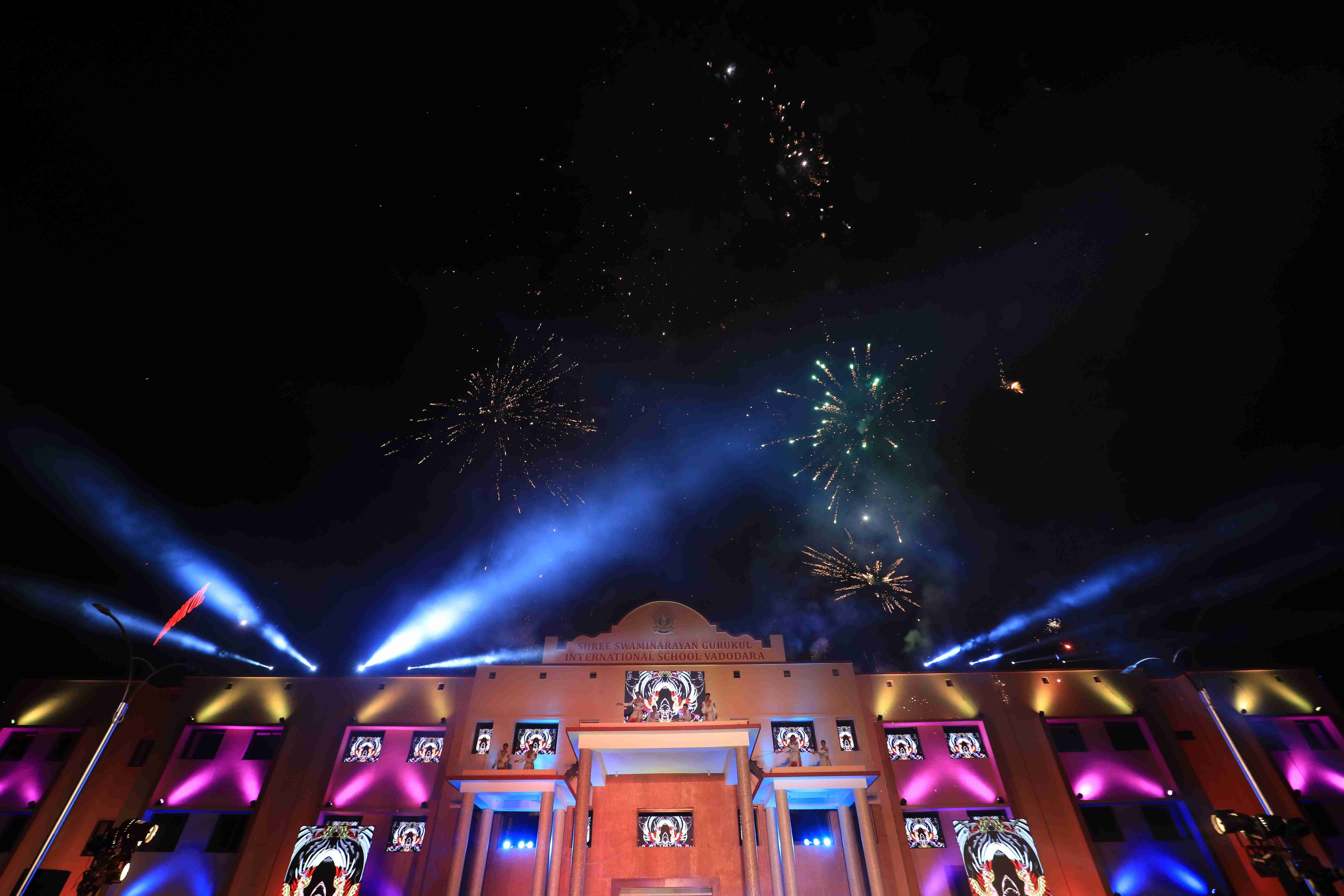 Magnificent lightning and Sound Show Of Shree Swaminarayan Gurukul ...