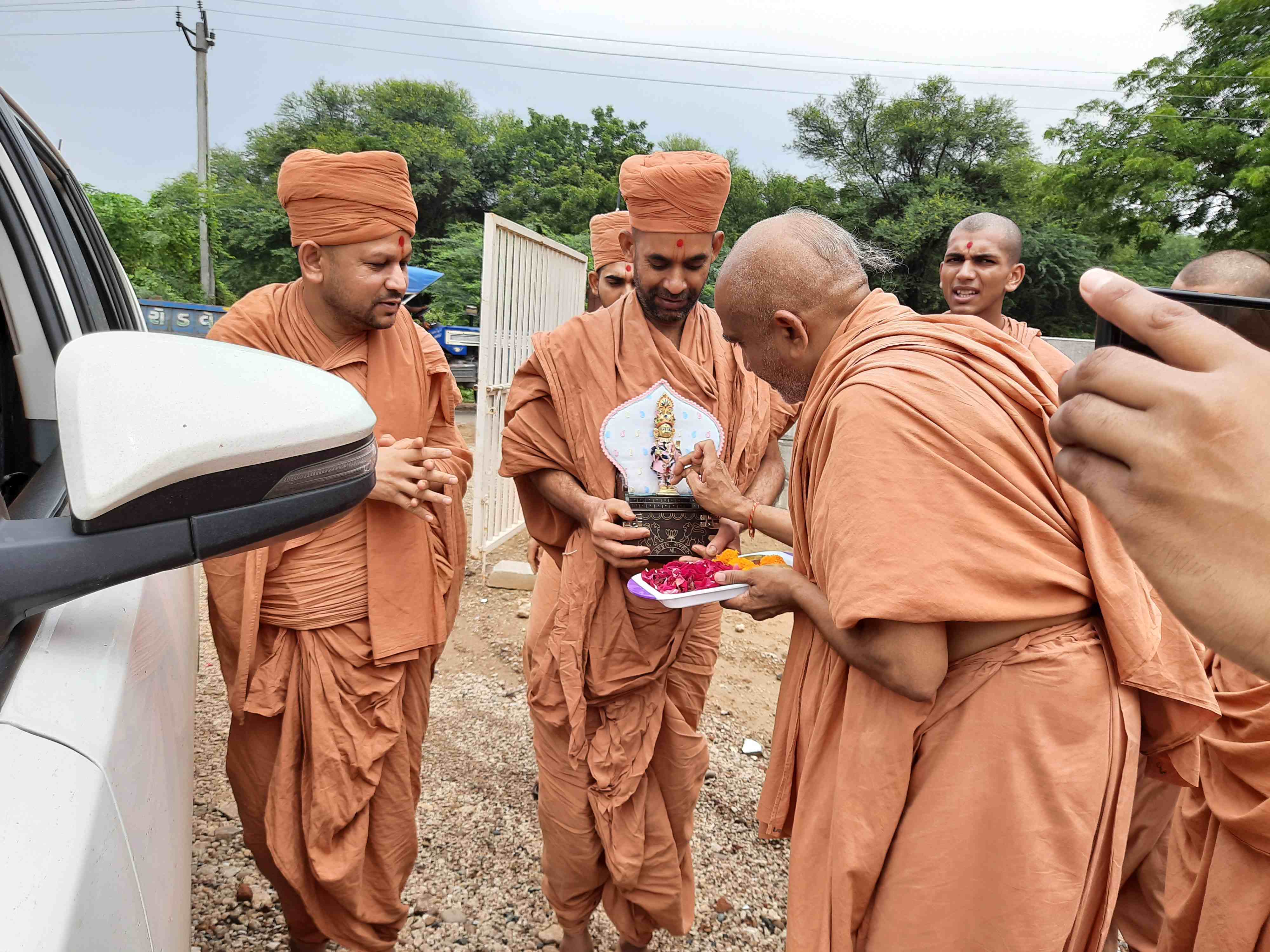 HDH Gurumaharaj Visits Shantigram Ahmedabad Gurukul Swaminarayan